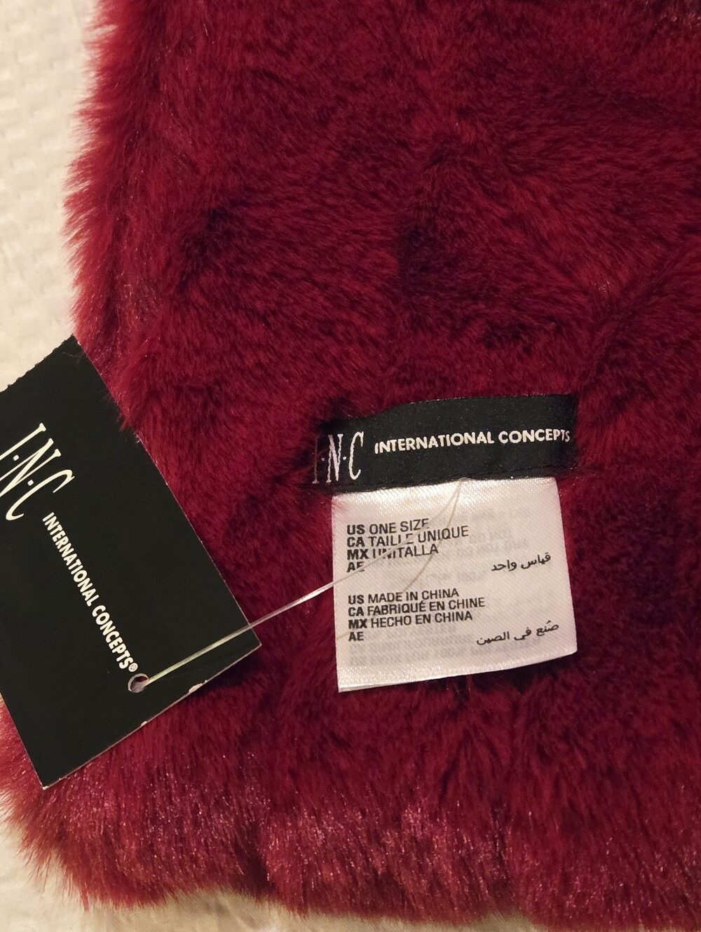 NWT FAUX FUR SCARF BURGUNDY Macy's Luxury Mob Wife Office Party Christmas Gift - Picture 2 of 7